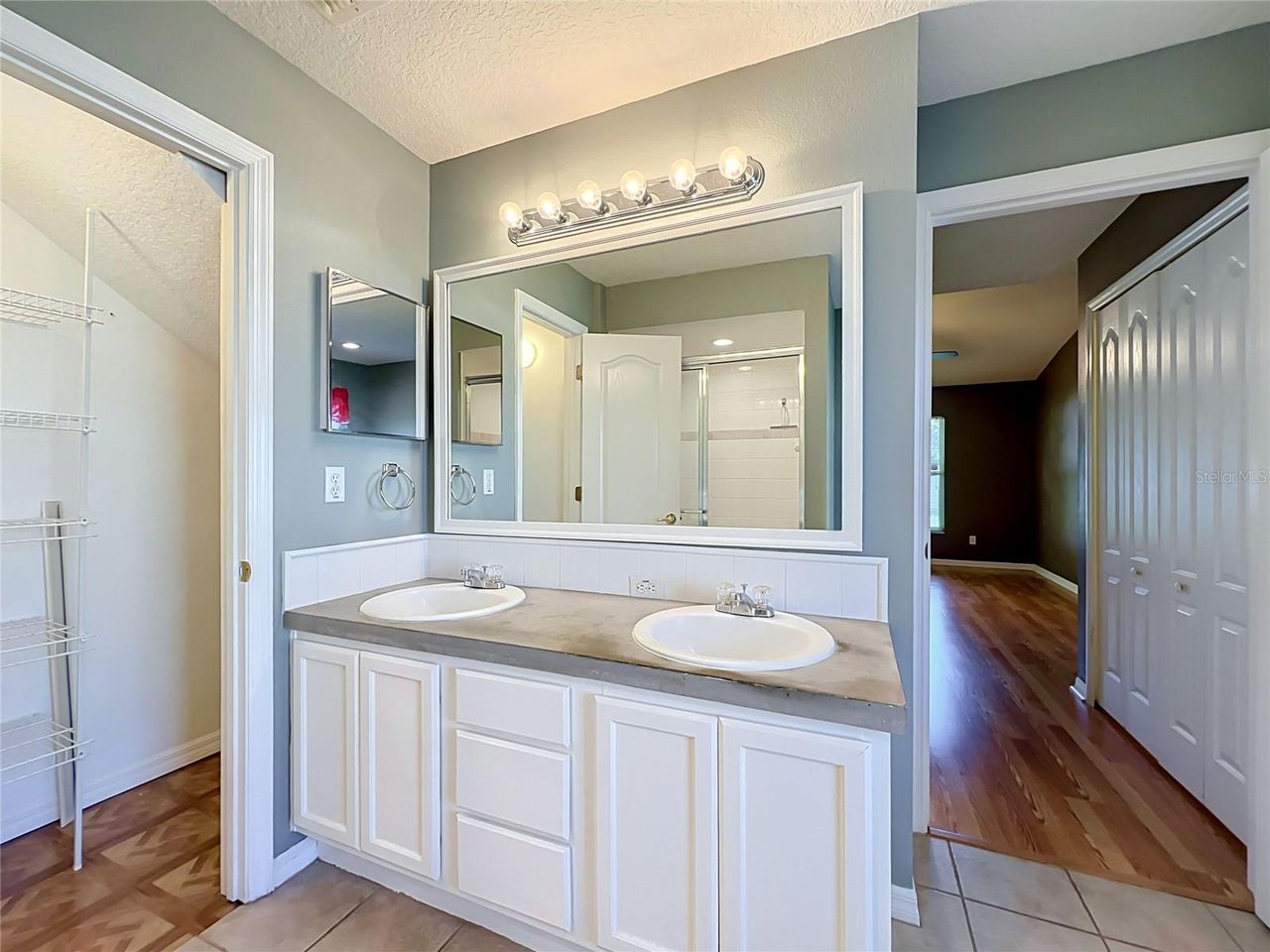 8805 COURTYARD LANE — photo 44