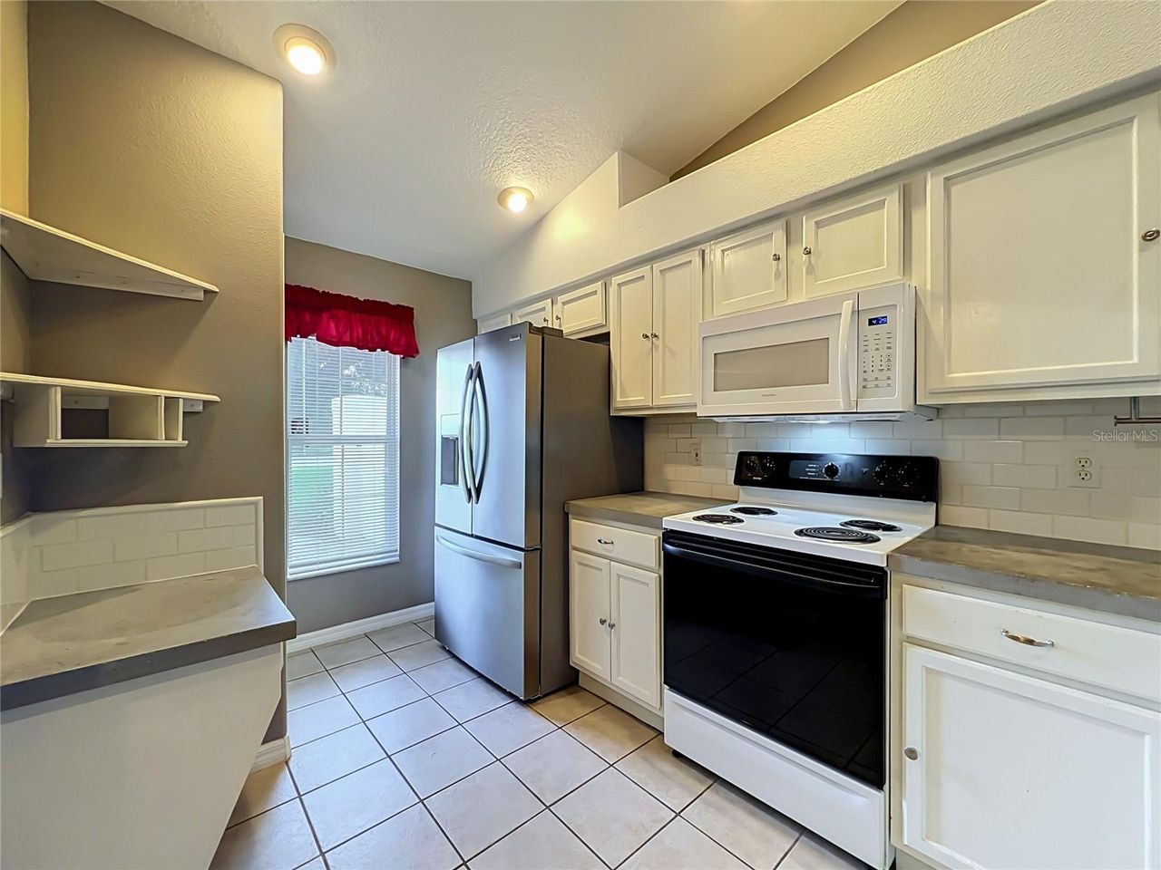 8805 COURTYARD LANE — photo 69