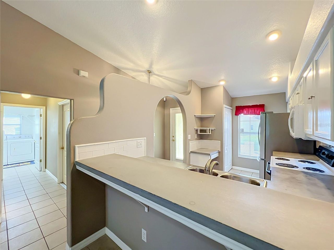 8805 COURTYARD LANE — photo 80