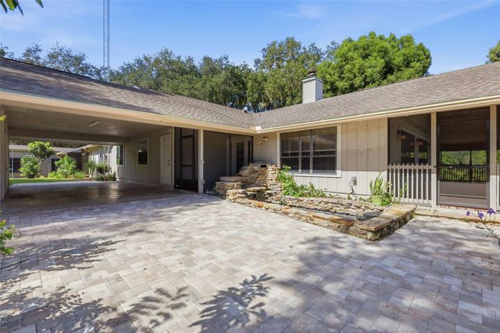 41520 CHARM LAKE DRIVE, UMATILLA, FL