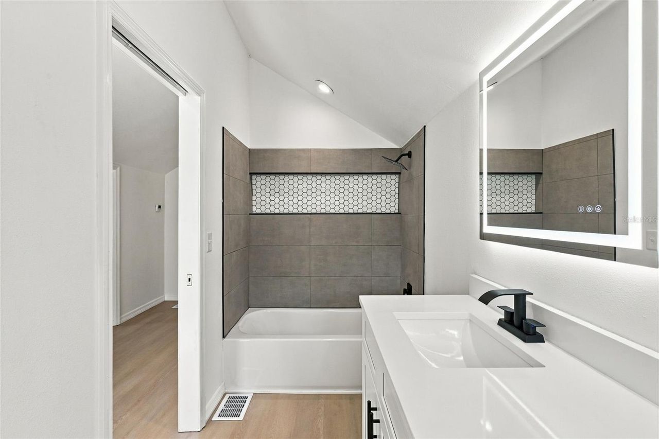 41520 CHARM LAKE DRIVE — photo 44