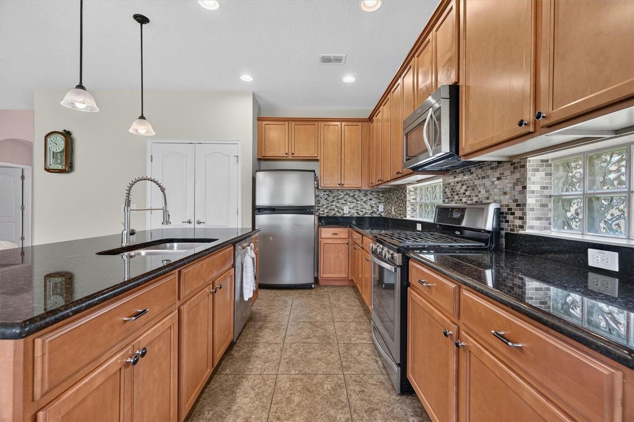 2315 NATOMA BOULEVARD — photo 7