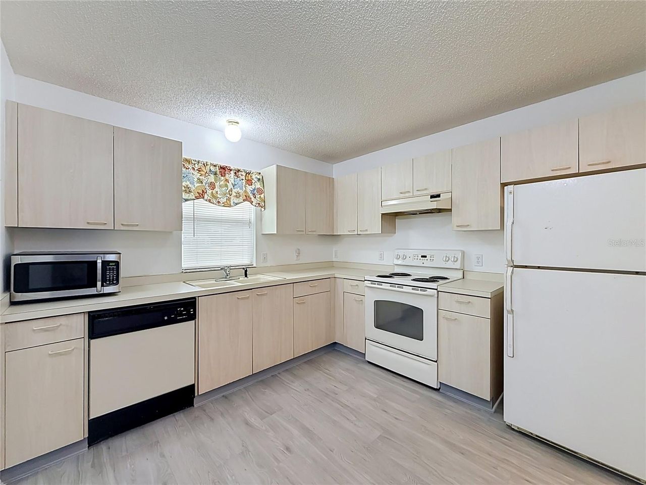 1607 COG HILL DRIVE — photo 7