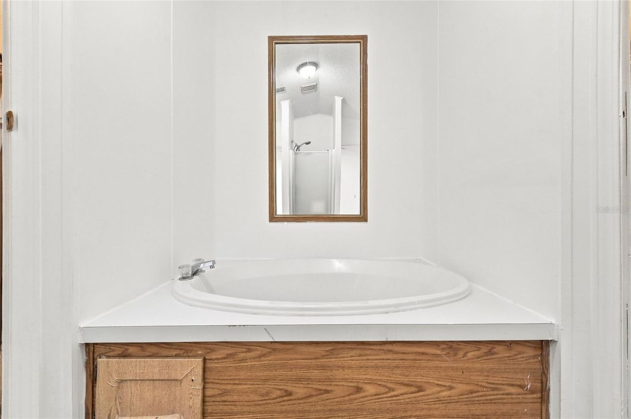 2138 LAKE ELLA ROAD — photo 35