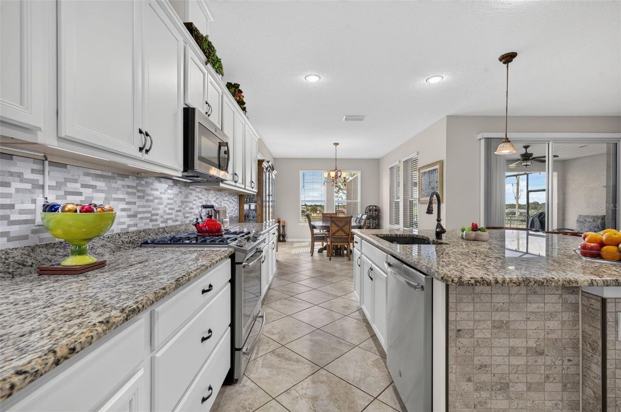 164 SILVER MAPLE ROAD — photo 17