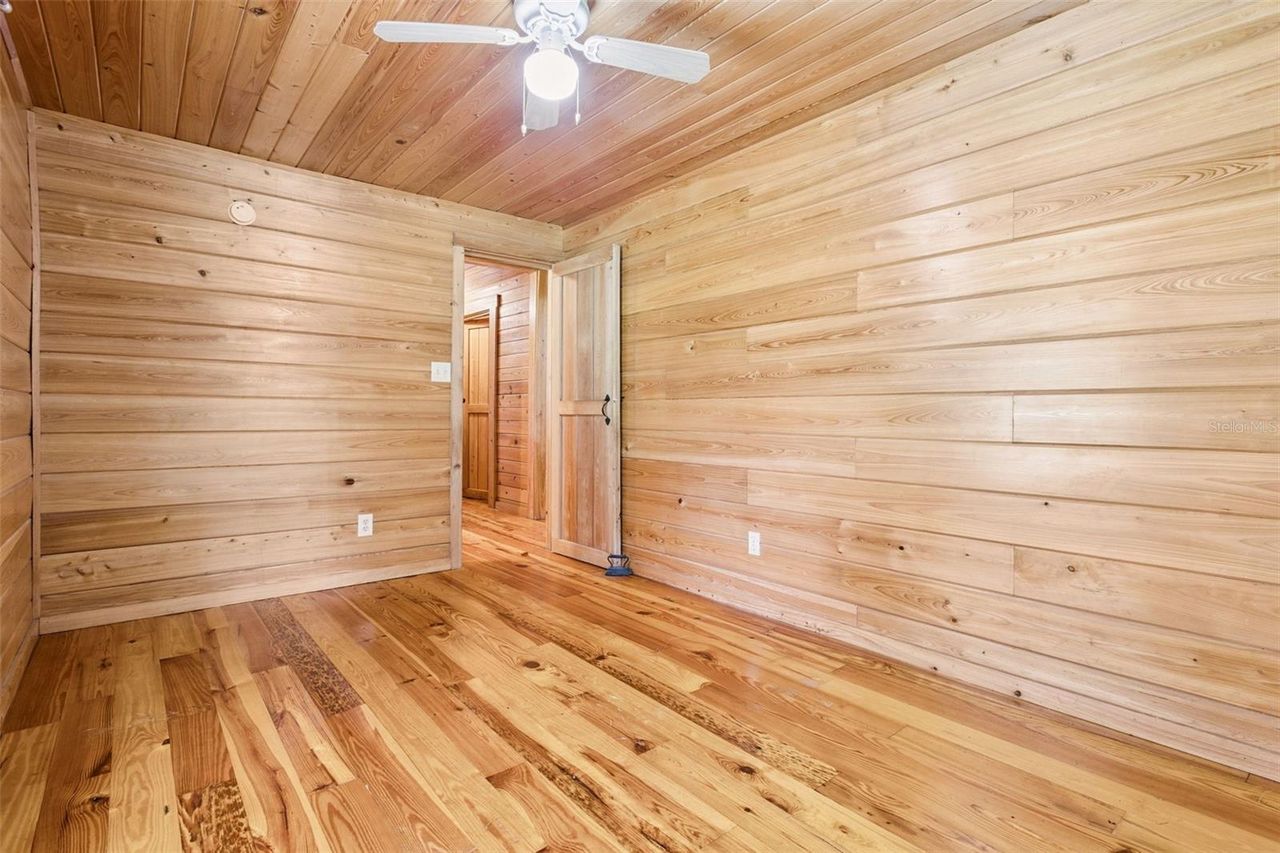 1017 SLOANS RIDGE ROAD — photo 26