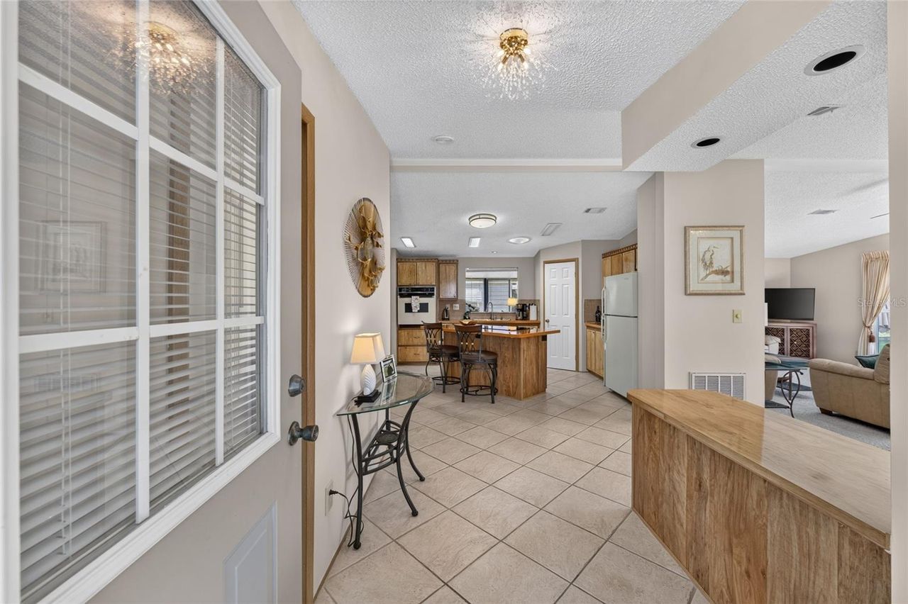 718 ORCHID STREET — photo 6