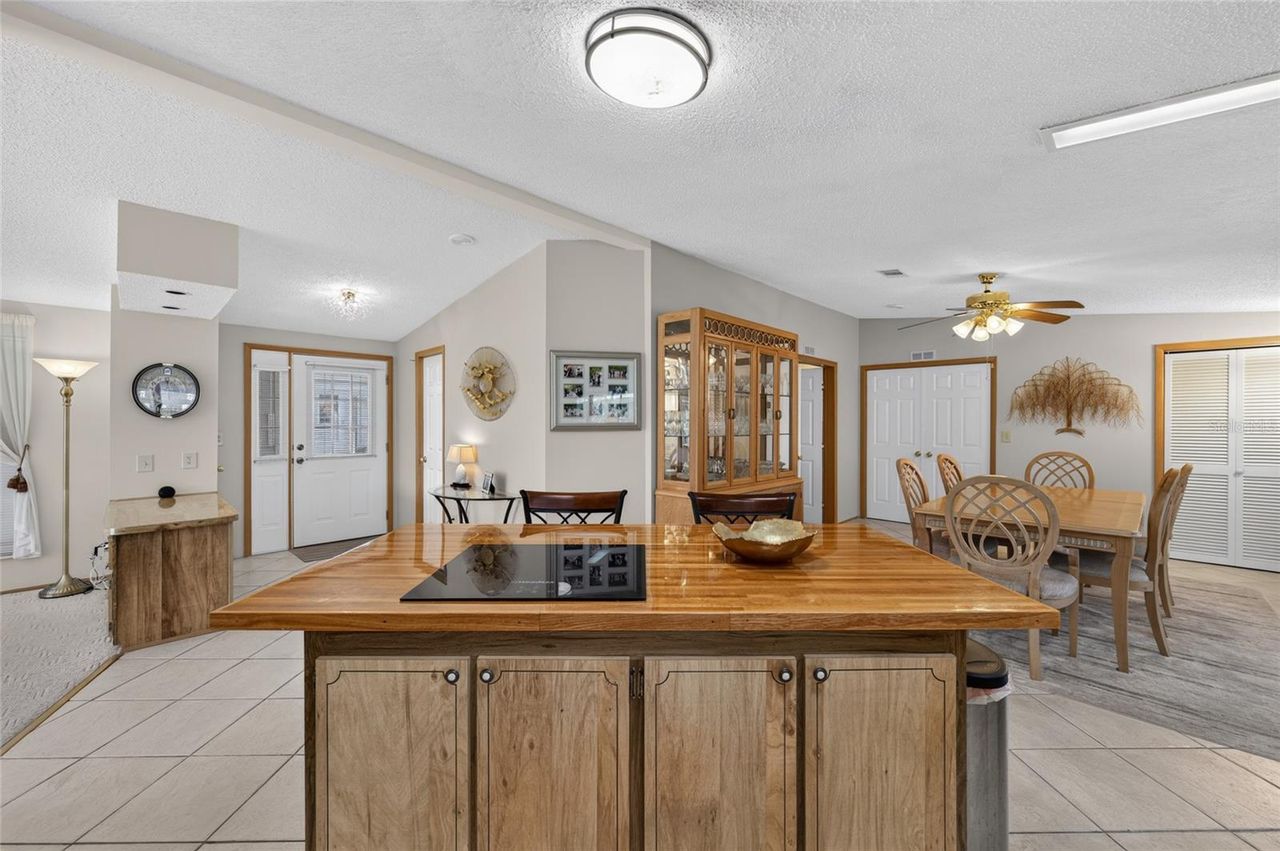 718 ORCHID STREET — photo 17