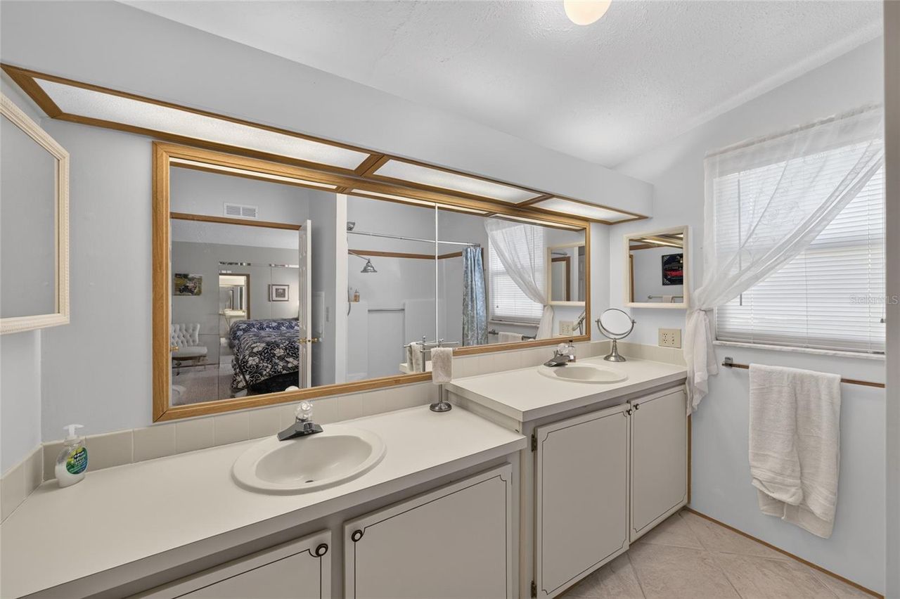 718 ORCHID STREET — photo 25