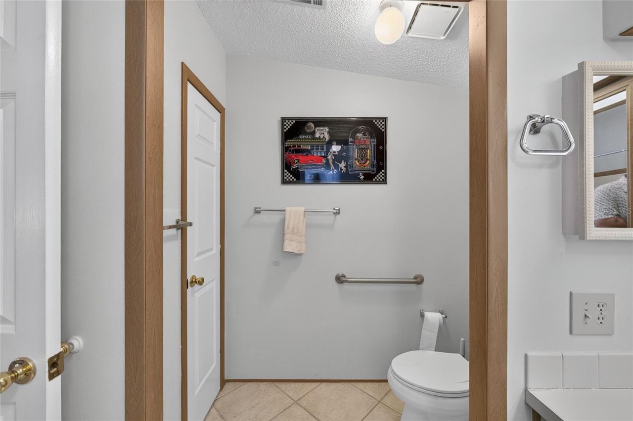 718 ORCHID STREET — photo 27