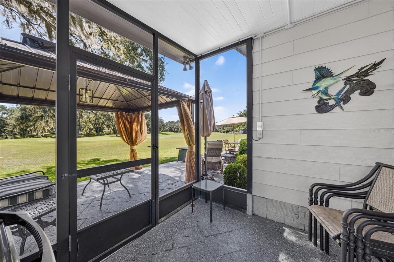 718 ORCHID STREET — photo 30