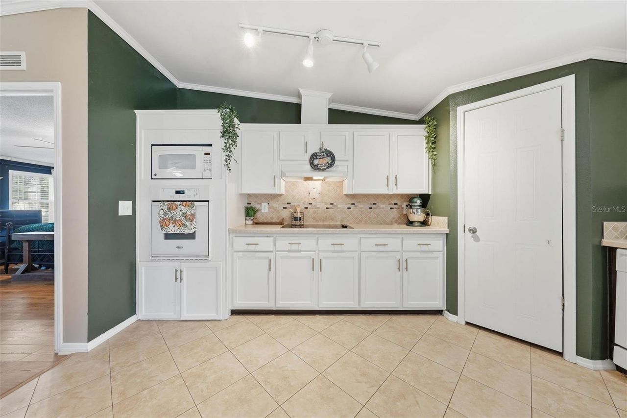 40928 BRIDLE PATH LANE — photo 5