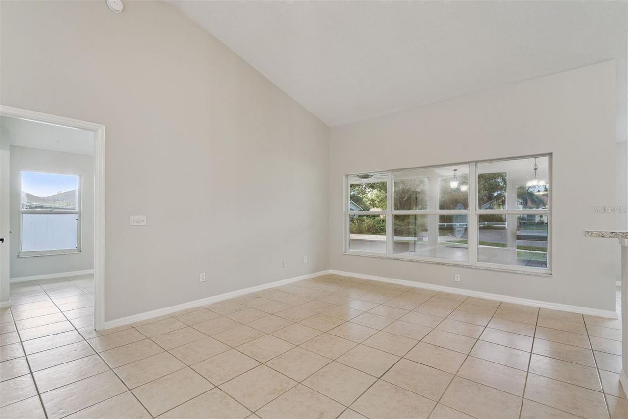 2610 AUTUMN LANE — photo 8