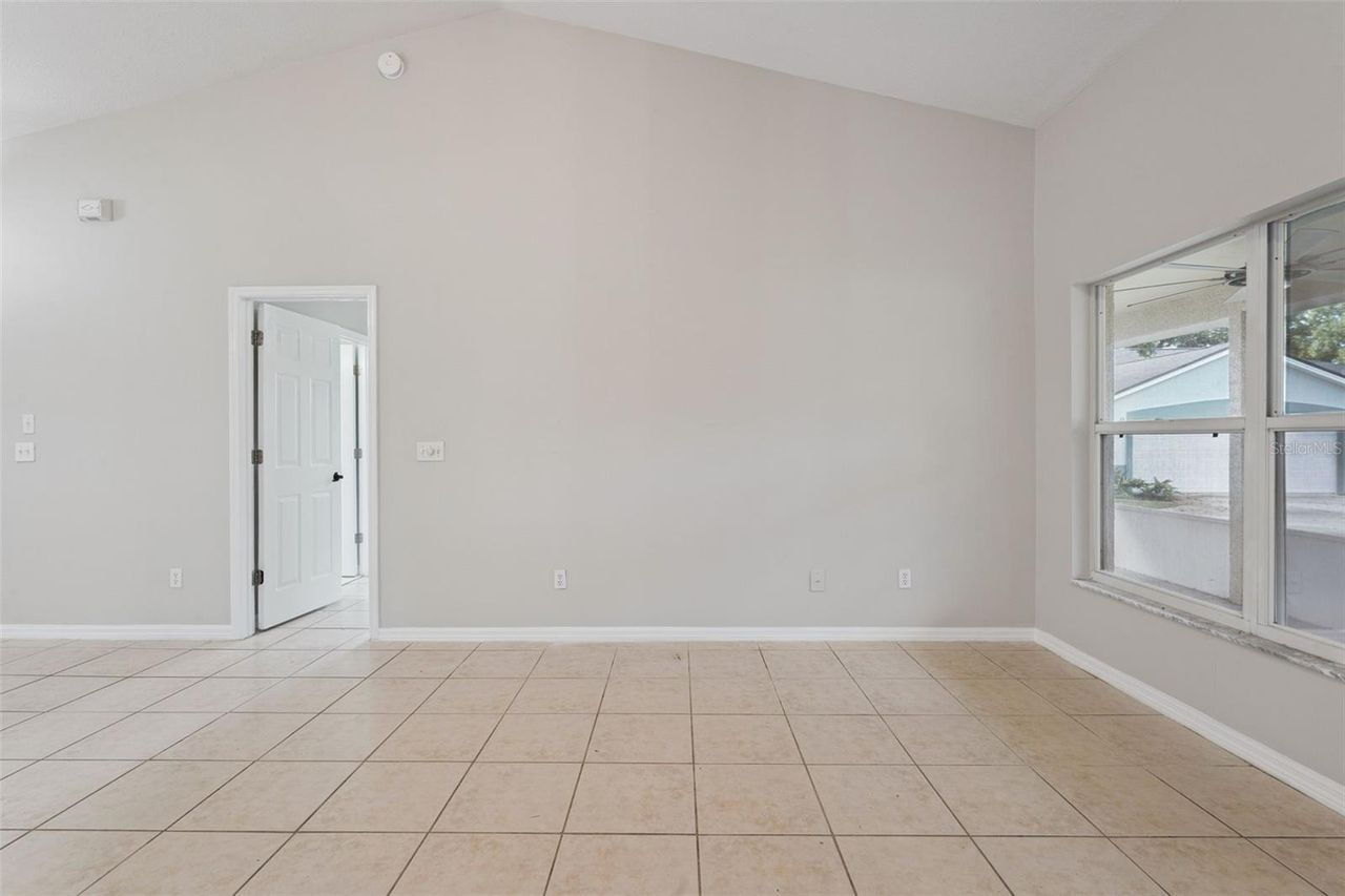 2610 AUTUMN LANE — photo 9