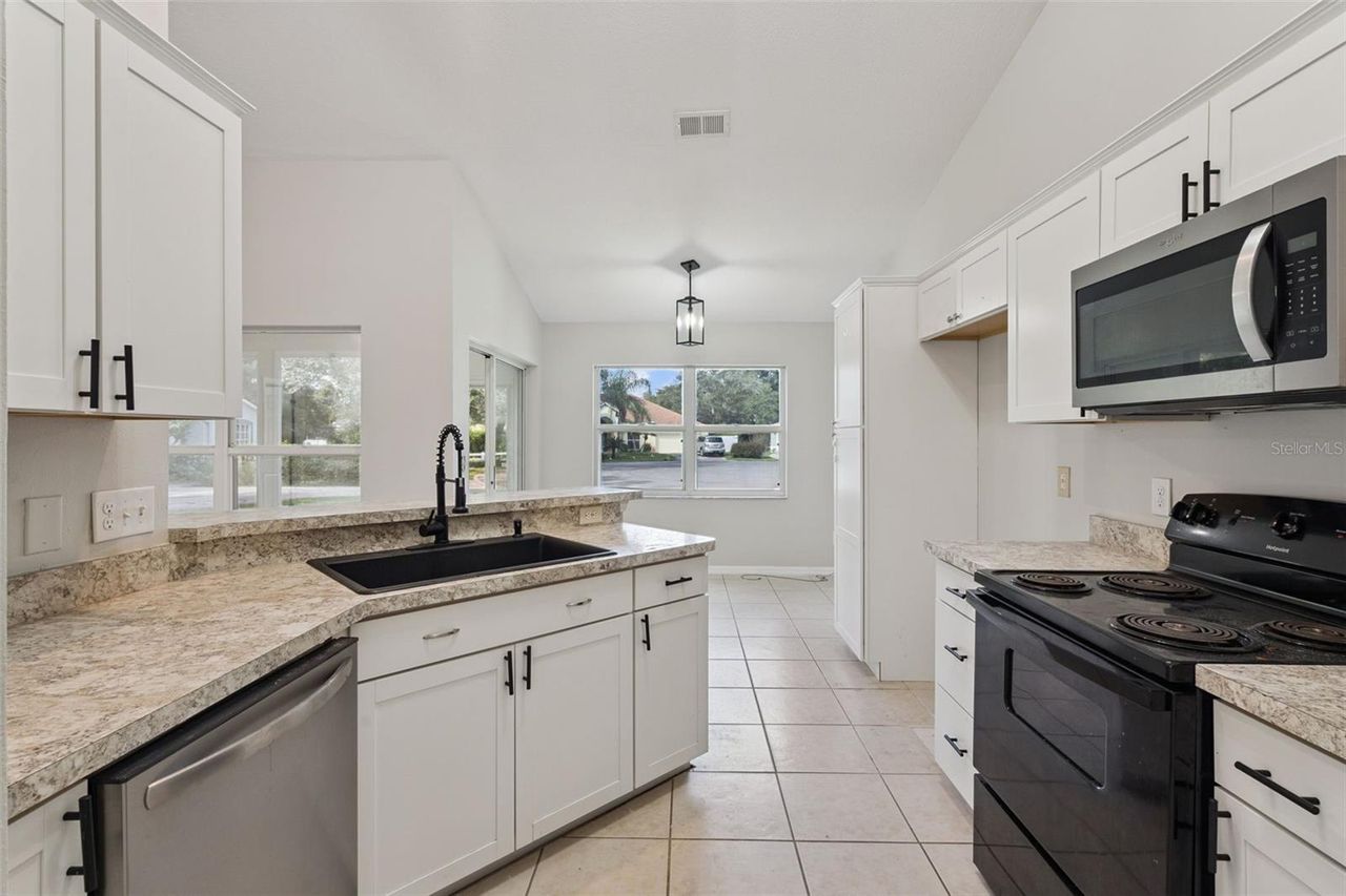 2610 AUTUMN LANE — photo 14