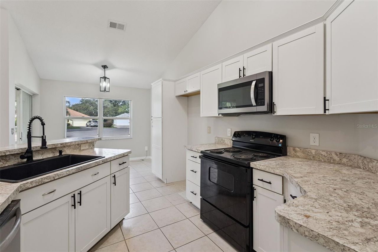 2610 AUTUMN LANE — photo 15