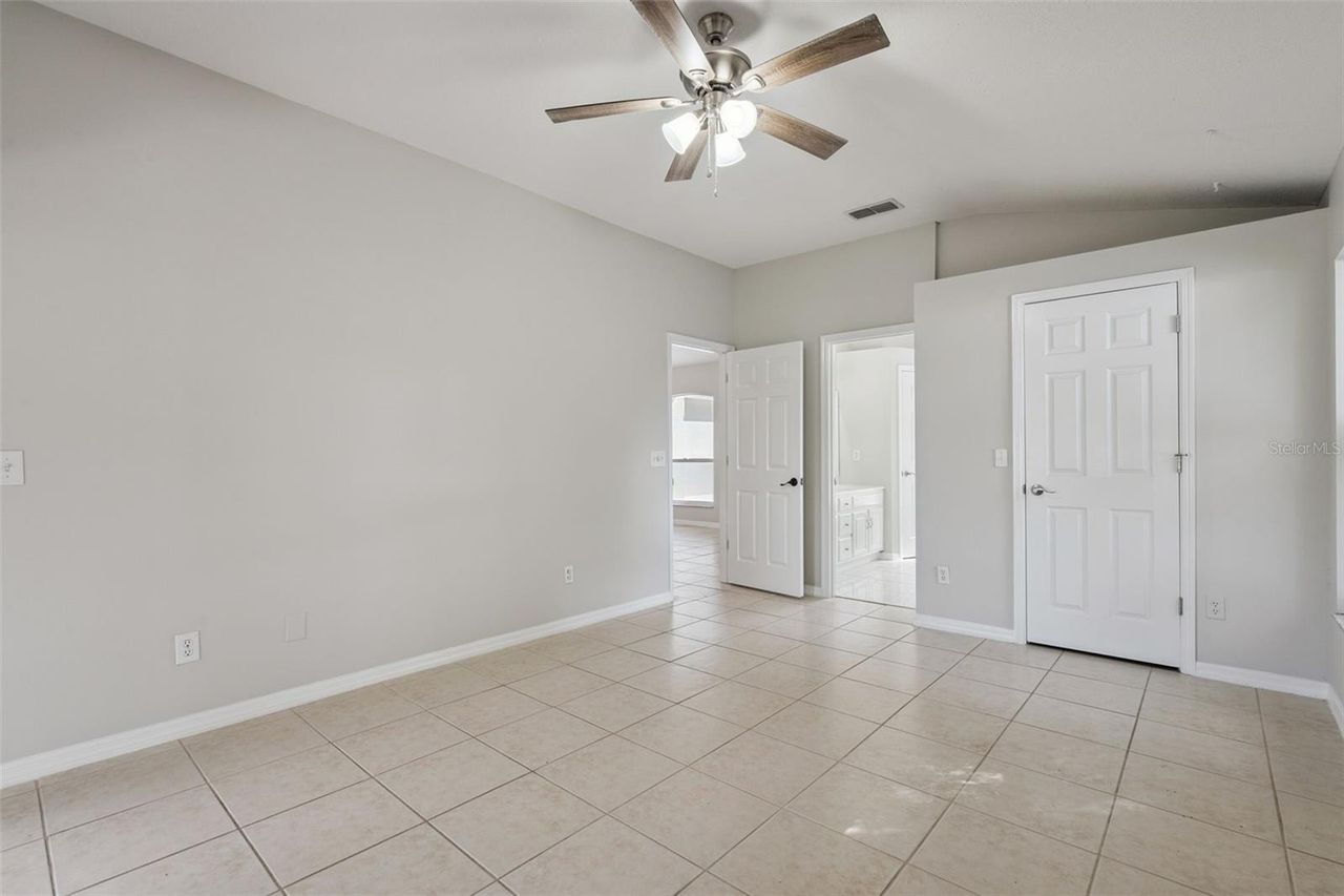 2610 AUTUMN LANE — photo 17