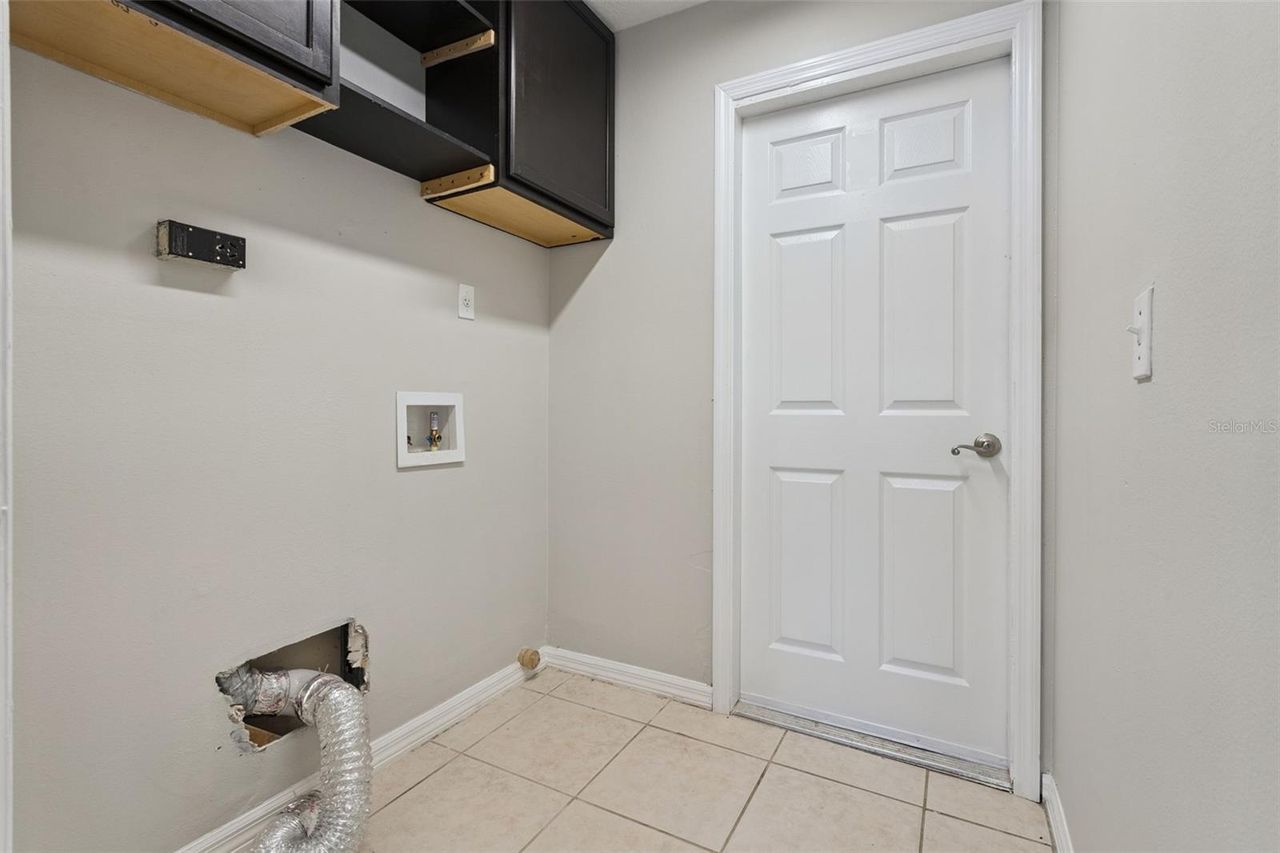 2610 AUTUMN LANE — photo 33