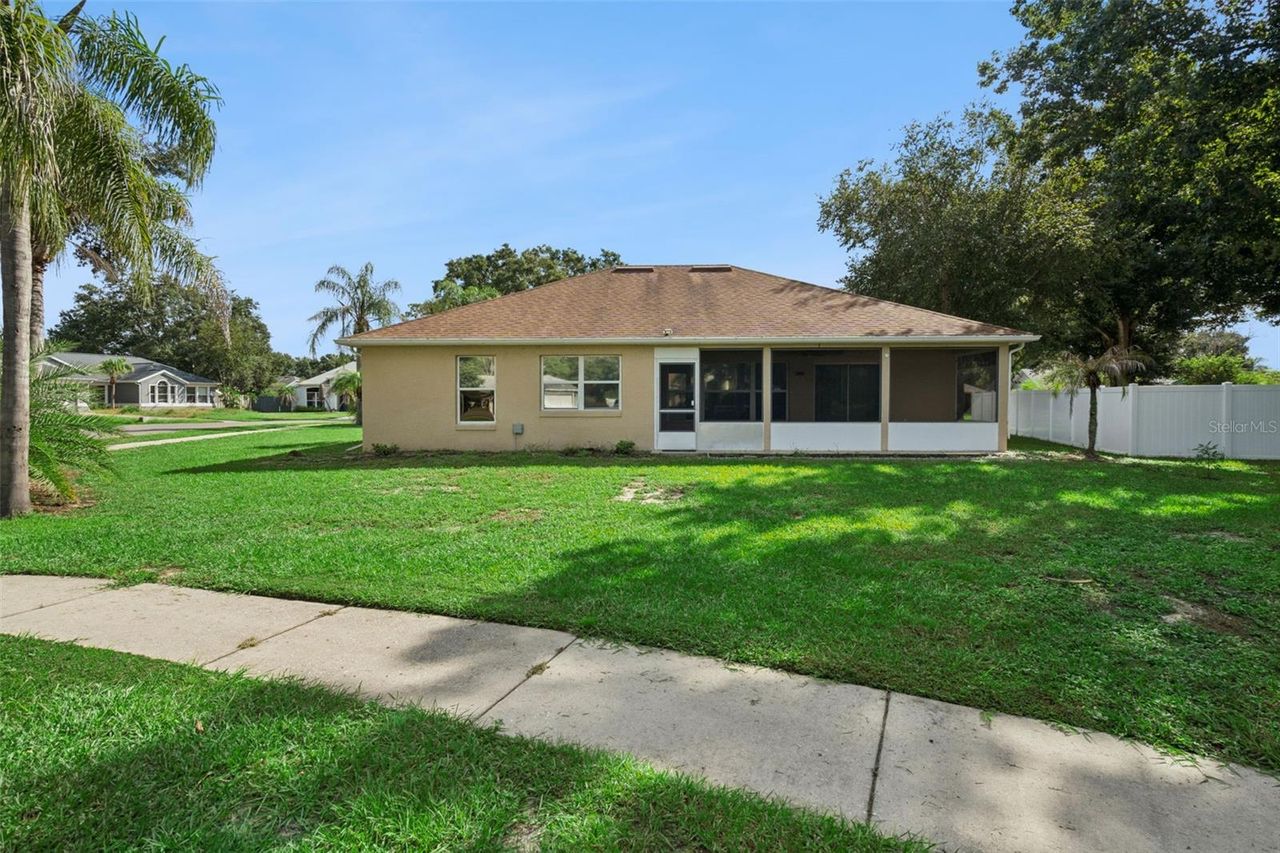 2610 AUTUMN LANE — photo 38