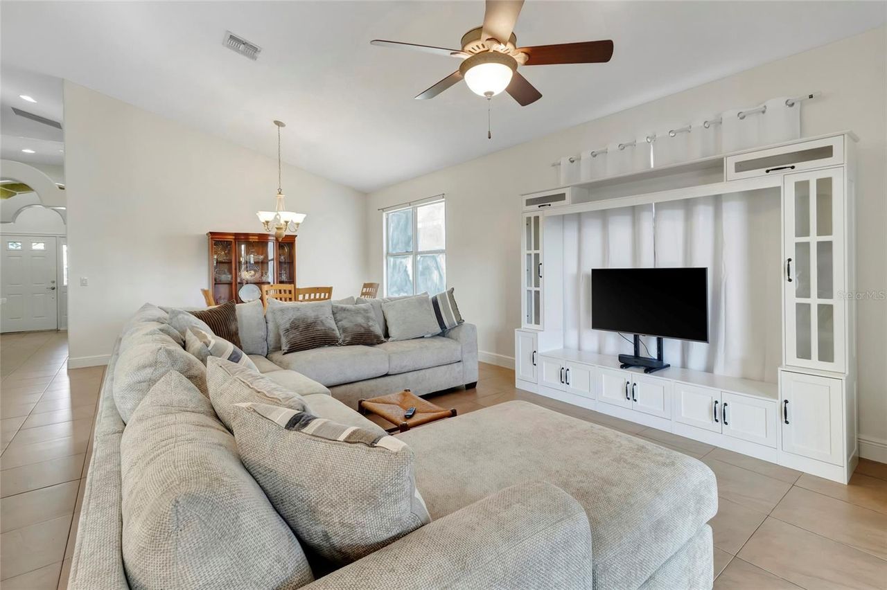 4877 GRASSY KNOLL DRIVE — photo 12