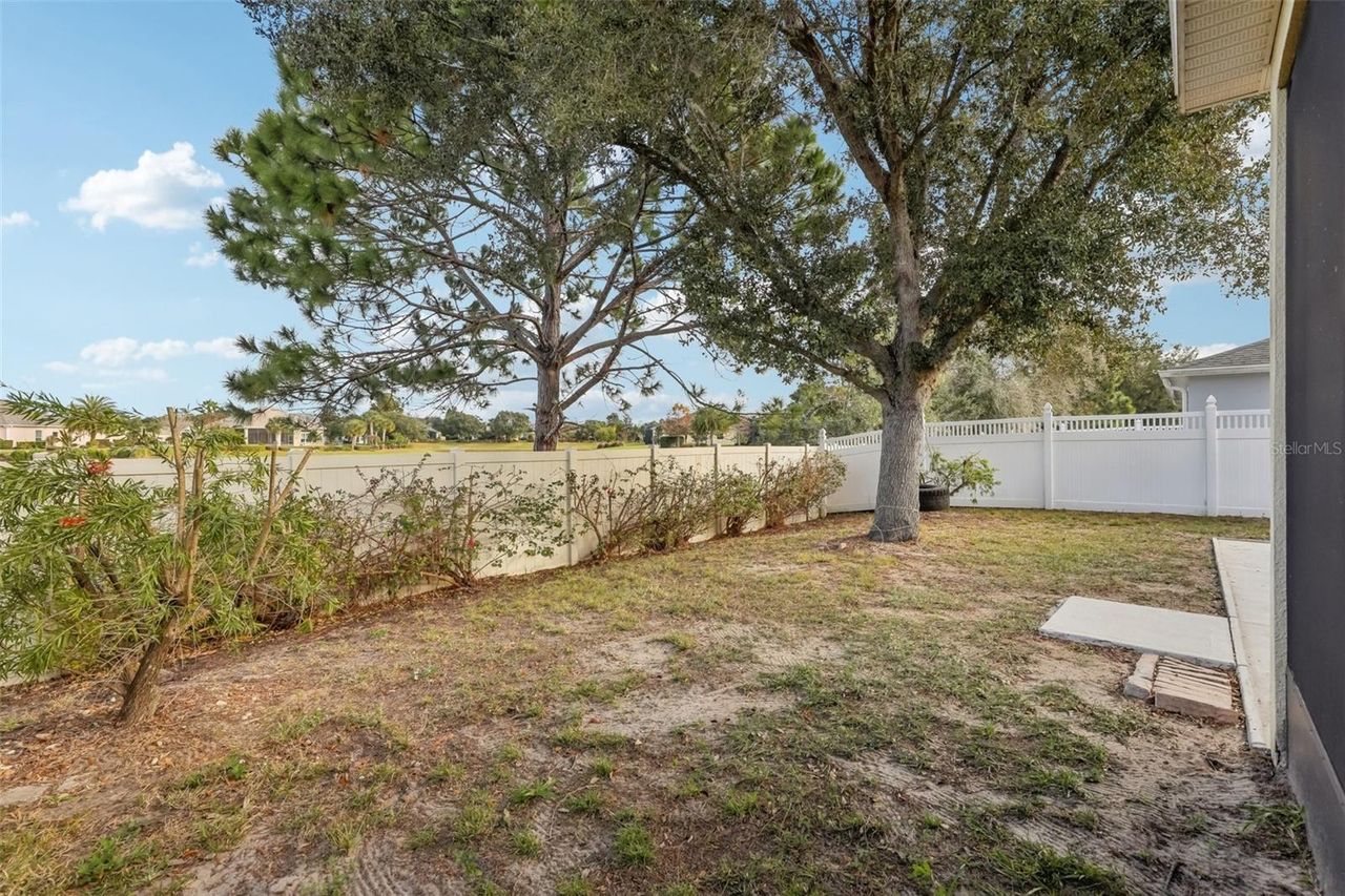 1689 STRATHMORE CIRCLE — photo 3