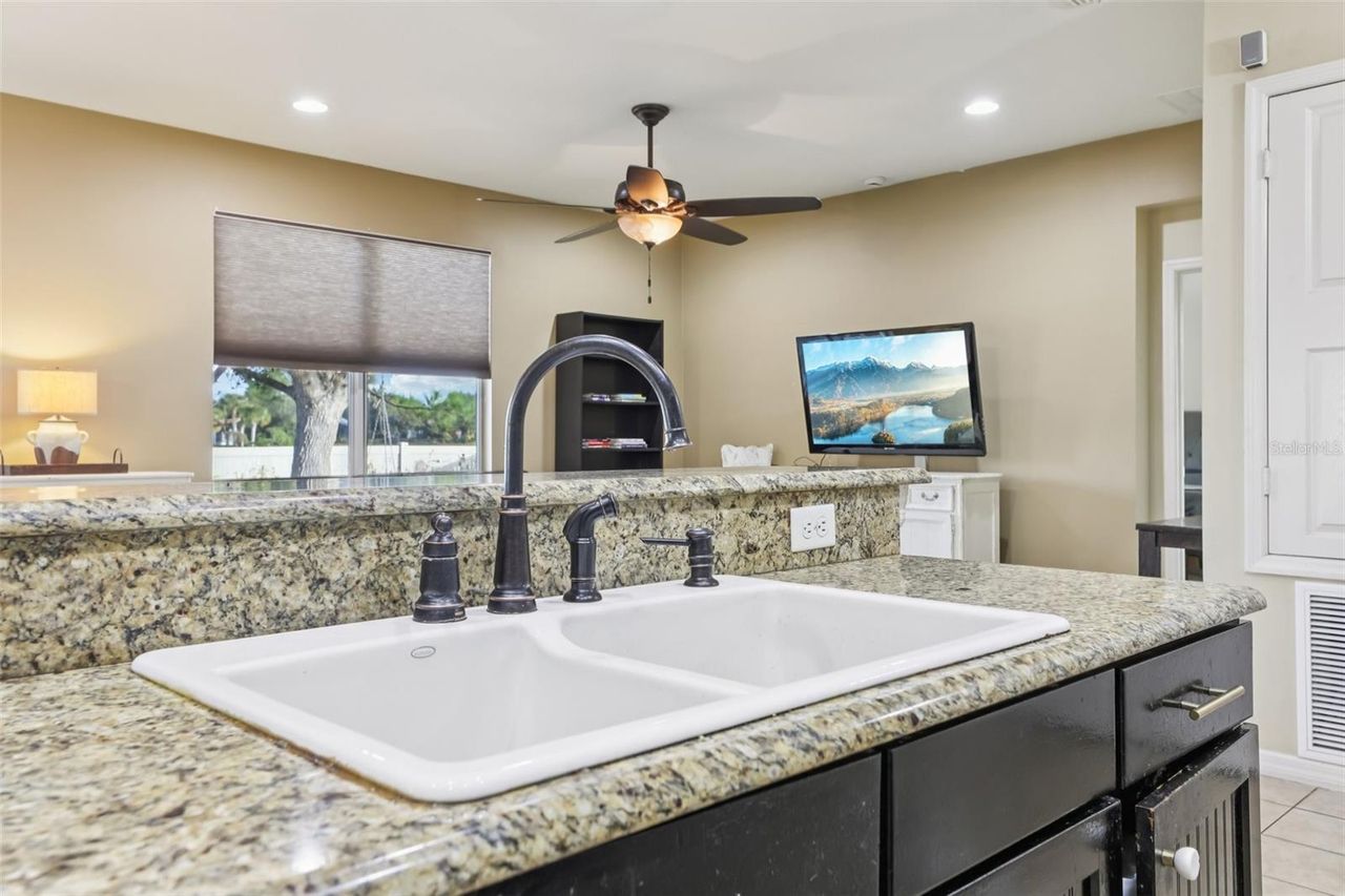 1689 STRATHMORE CIRCLE — photo 9
