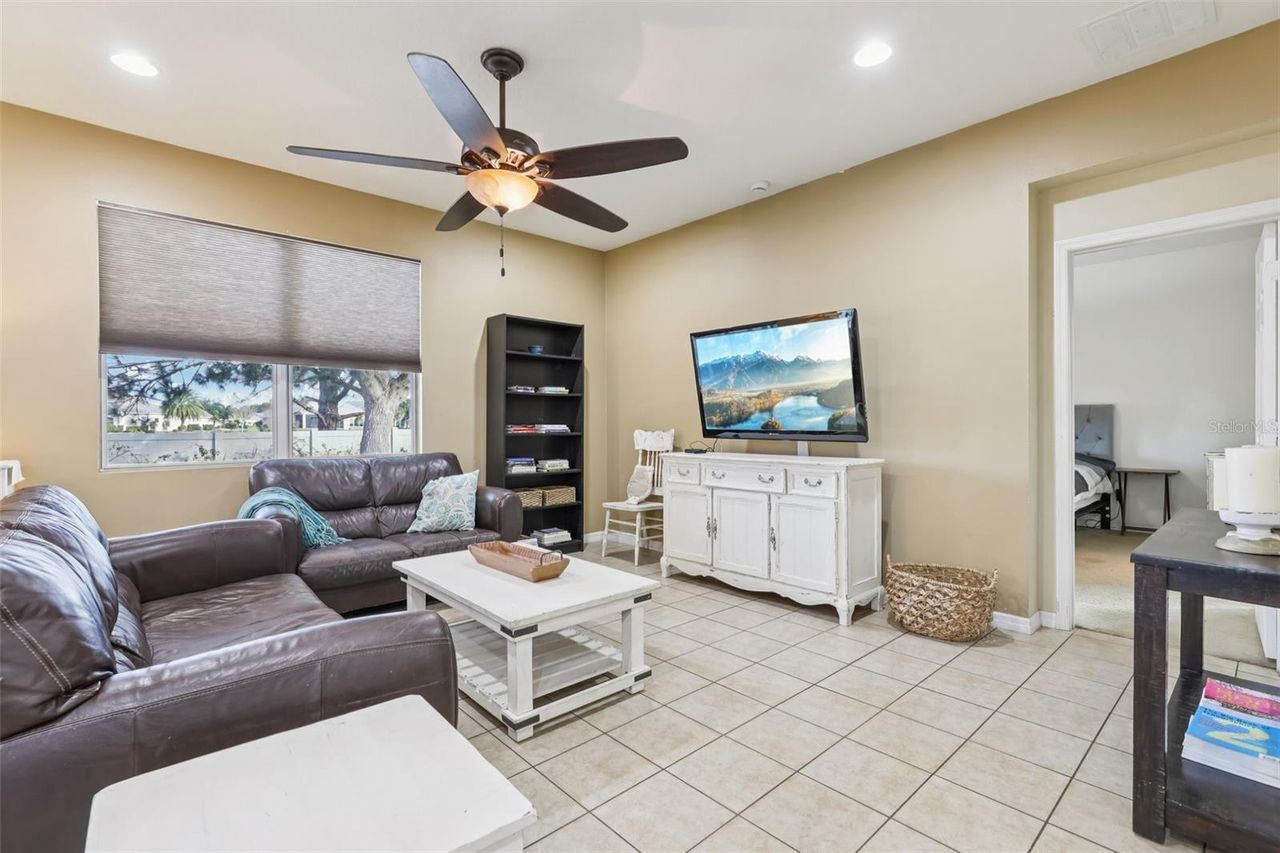 1689 STRATHMORE CIRCLE — photo 11