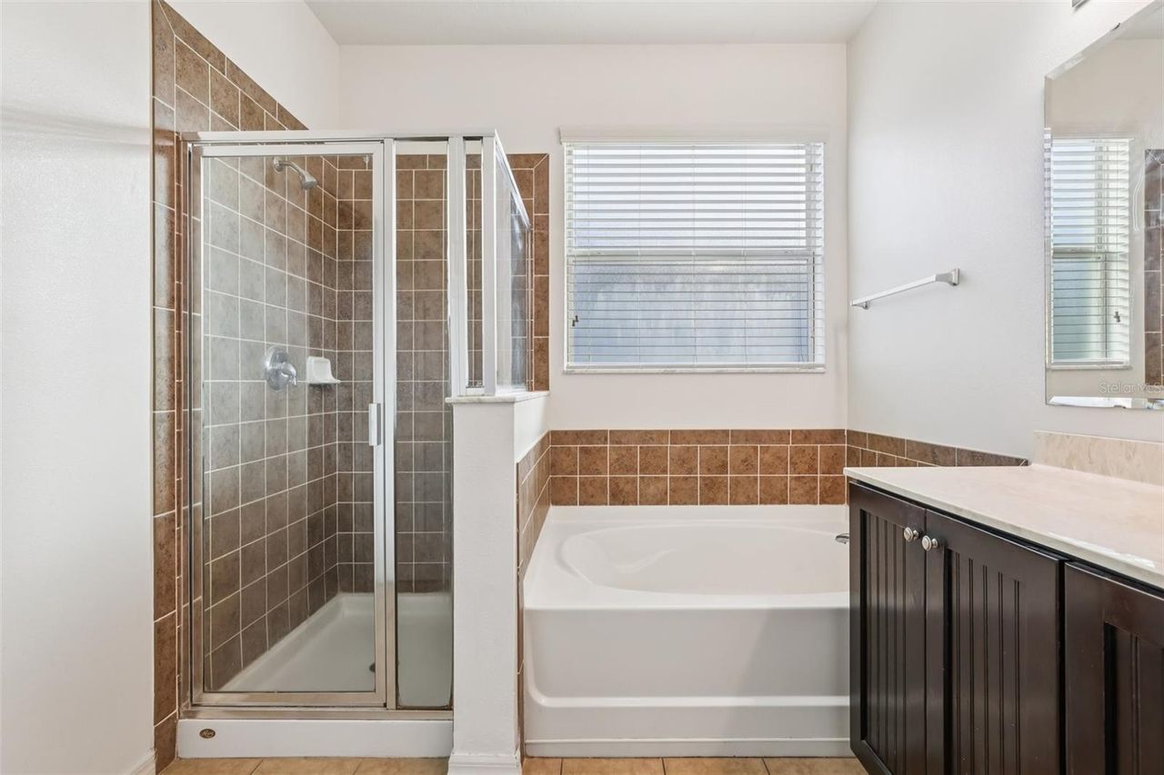 1689 STRATHMORE CIRCLE — photo 18