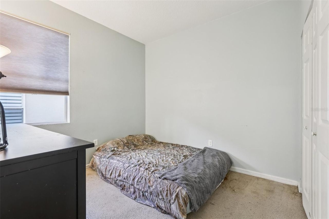 1689 STRATHMORE CIRCLE — photo 22