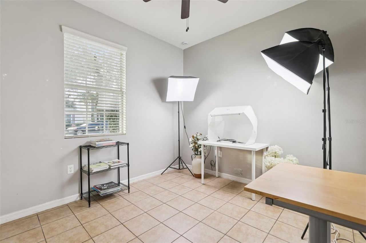 1689 STRATHMORE CIRCLE — photo 27