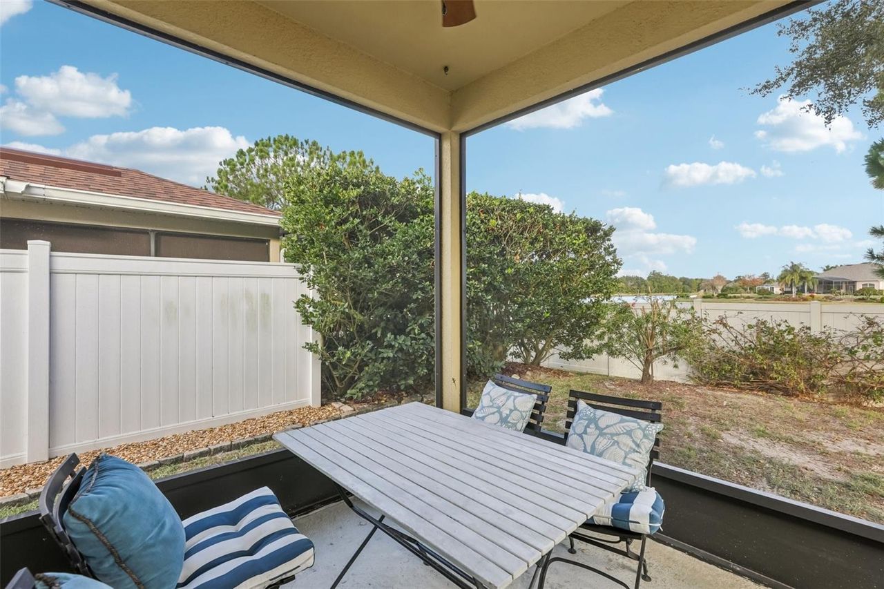 1689 STRATHMORE CIRCLE — photo 30