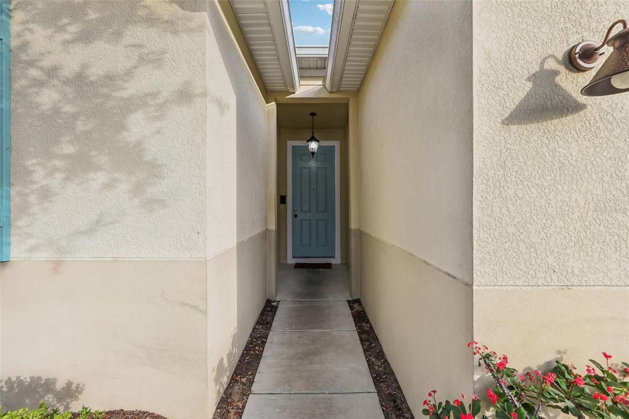 1689 STRATHMORE CIRCLE — photo 36