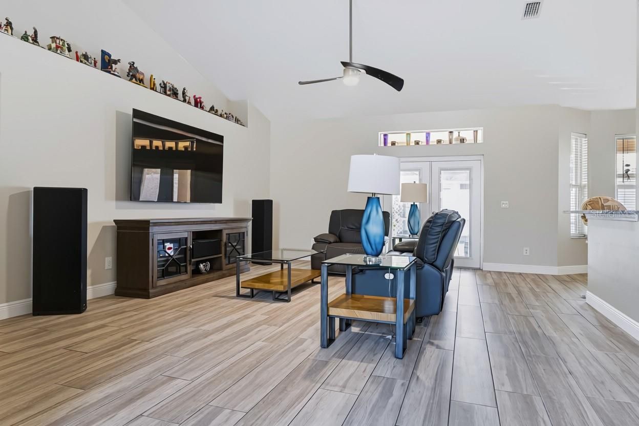 2970 SOUTHERN PINES LOOP — photo 3