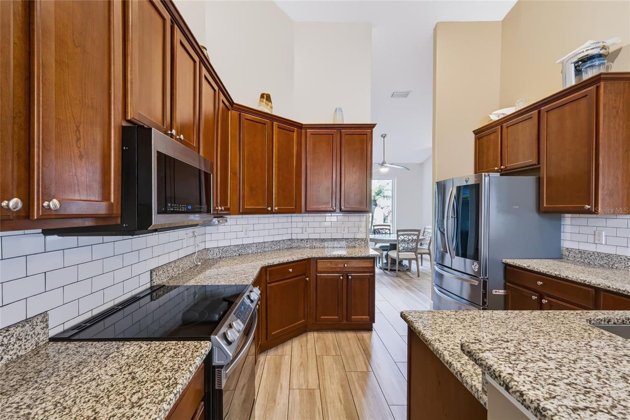 2970 SOUTHERN PINES LOOP — photo 4