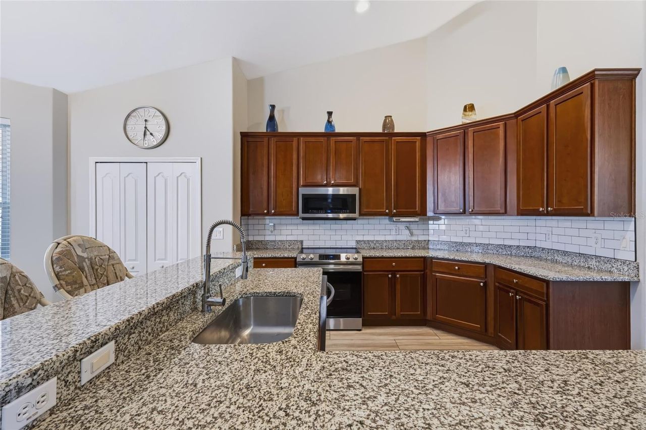 2970 SOUTHERN PINES LOOP — photo 6