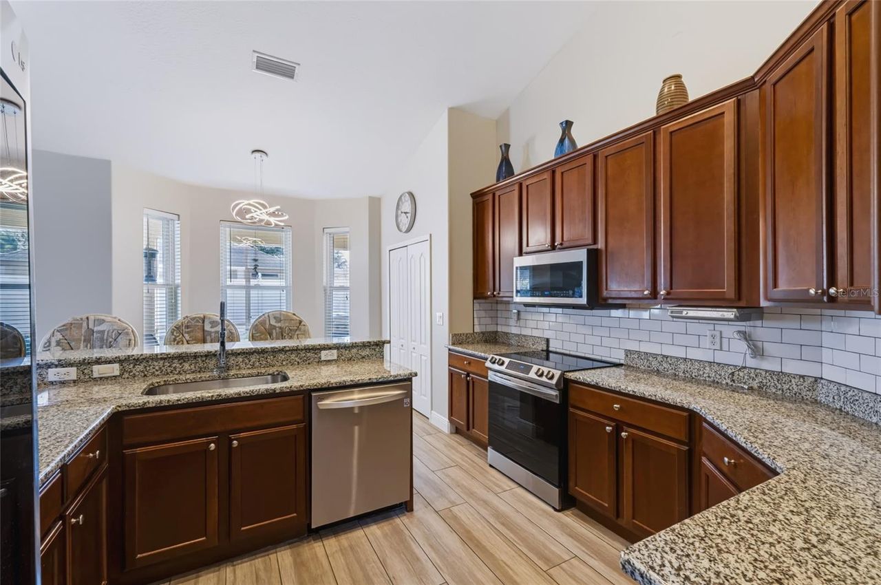 2970 SOUTHERN PINES LOOP — photo 7