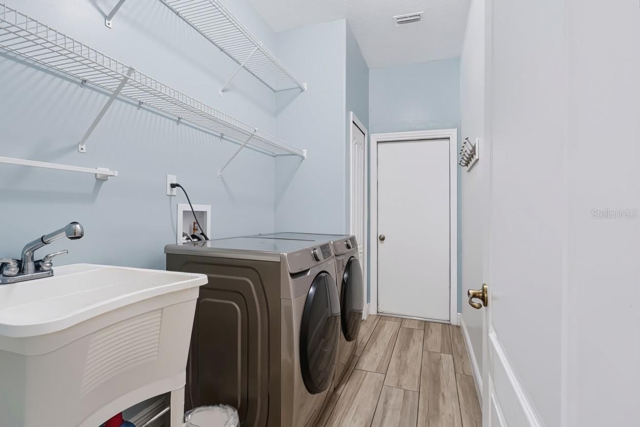 2970 SOUTHERN PINES LOOP — photo 24