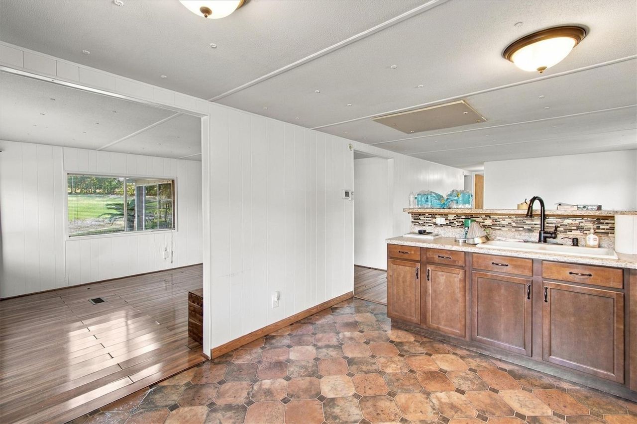 2930 GRIFFIN AVENUE — photo 25