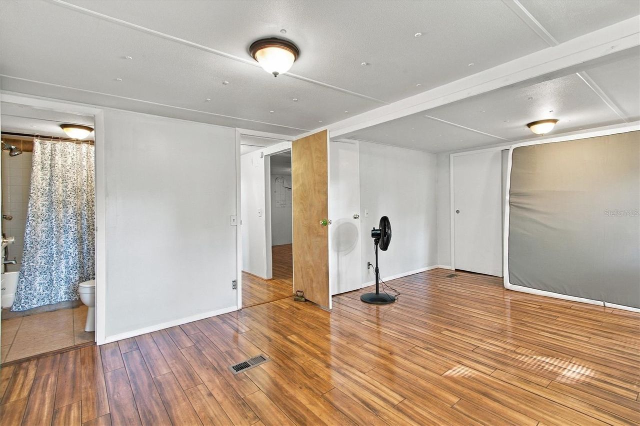 2930 GRIFFIN AVENUE — photo 28
