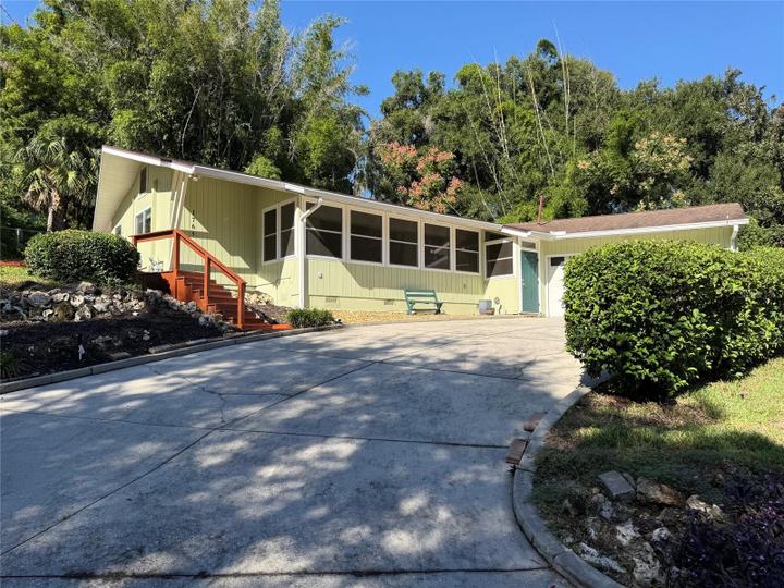 1765 HILLTOP DRIVE, MOUNT DORA, FL