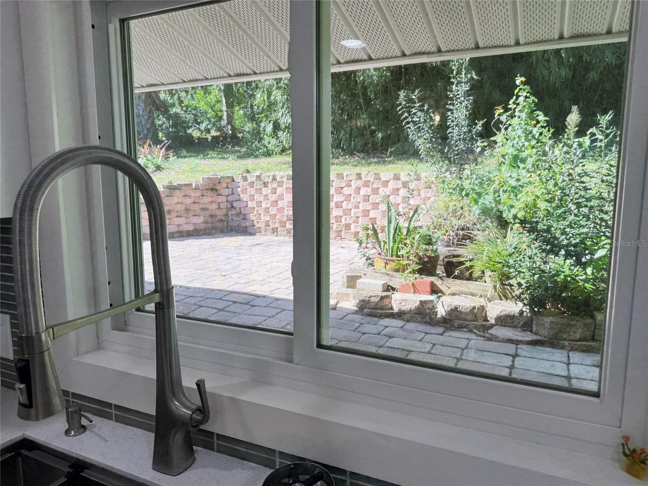 1765 HILLTOP DRIVE — photo 10
