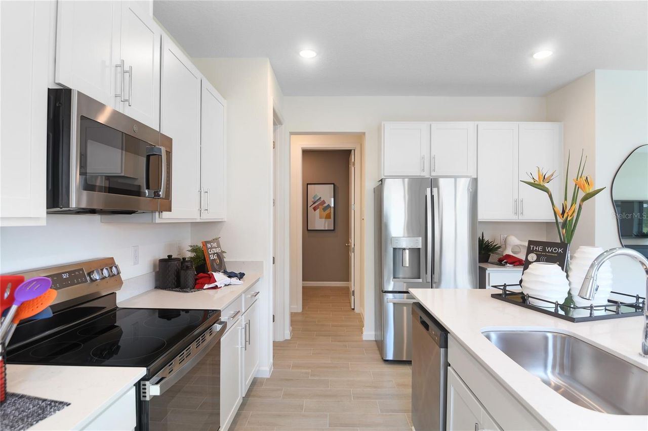 194 BLUE STAR COURT — photo 4