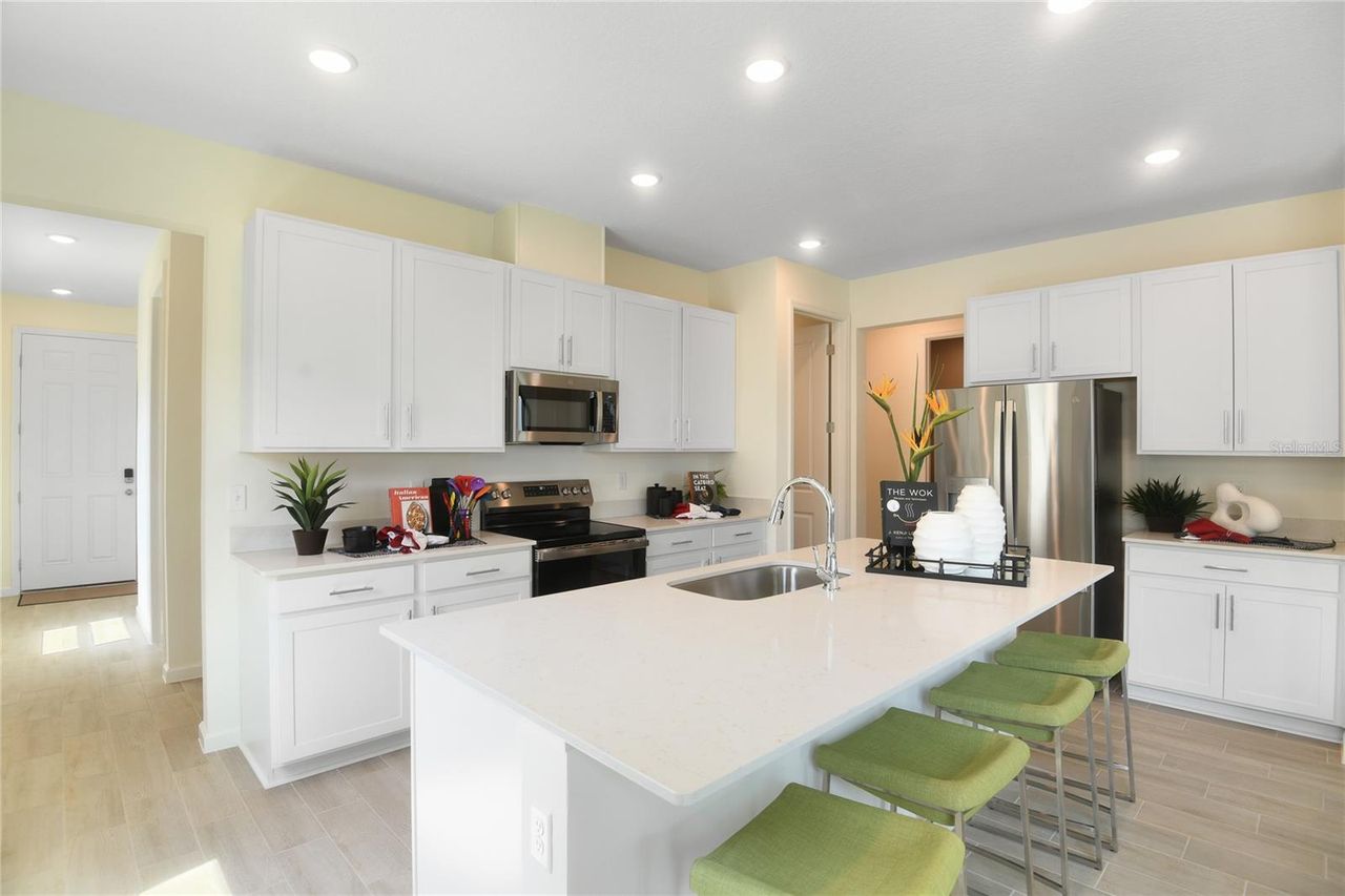 194 BLUE STAR COURT — photo 5