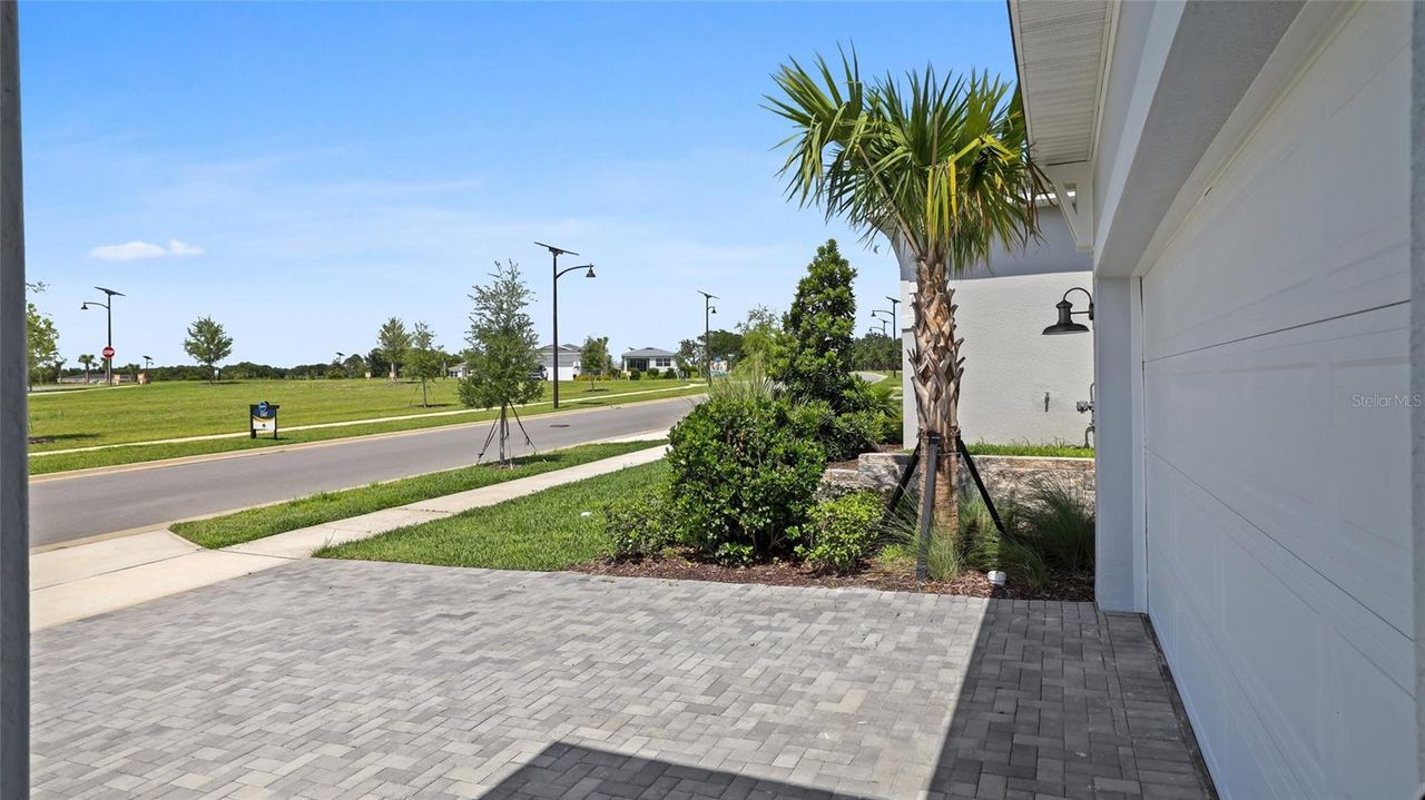 948 CLUB CRESSWIND DRIVE — photo 3