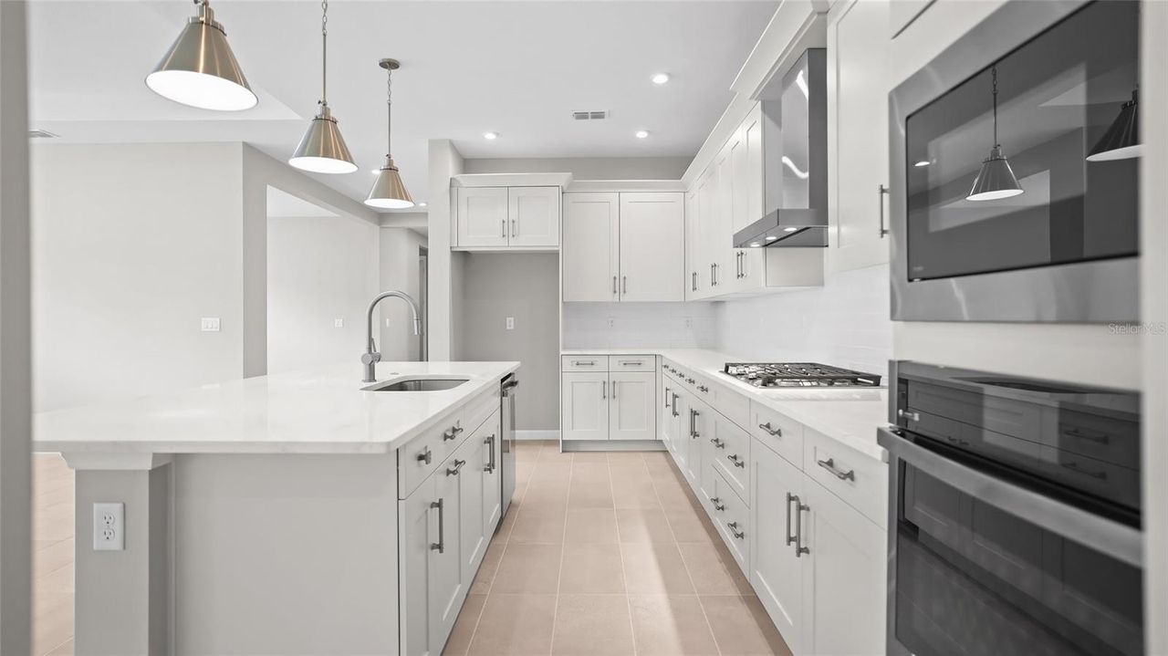948 CLUB CRESSWIND DRIVE — photo 13
