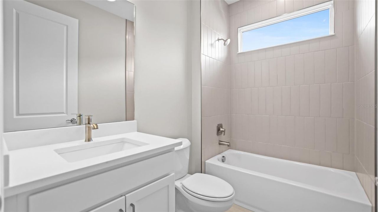 948 CLUB CRESSWIND DRIVE — photo 37