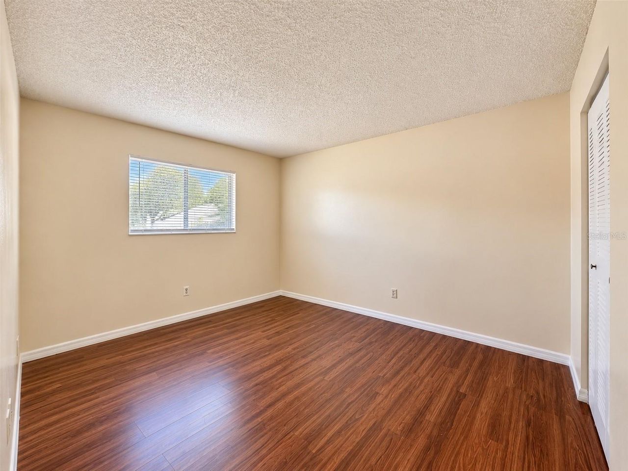 343 ROSEWOOD LANE — photo 10