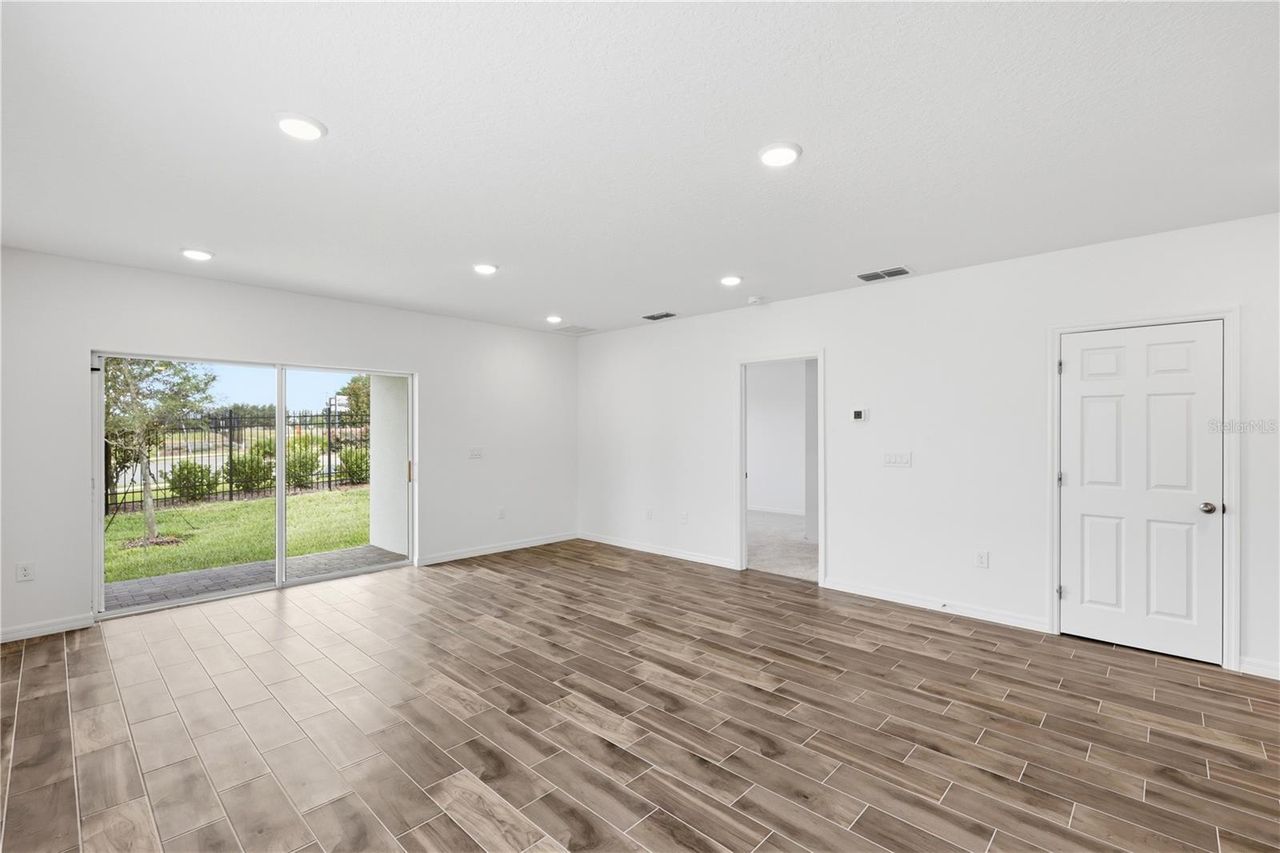 2301 LEELA CIRCLE — photo 9