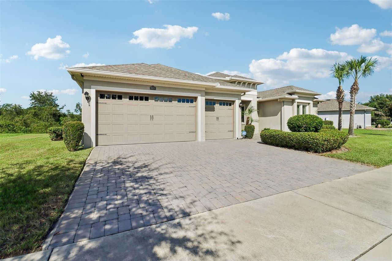 121 HARVEST GATE BOULEVARD — photo 2