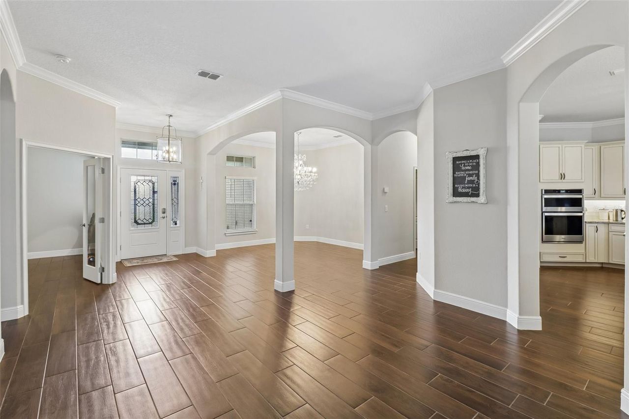 121 HARVEST GATE BOULEVARD — photo 4